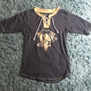 Pittsburgh Penguins lace up women’s shirt